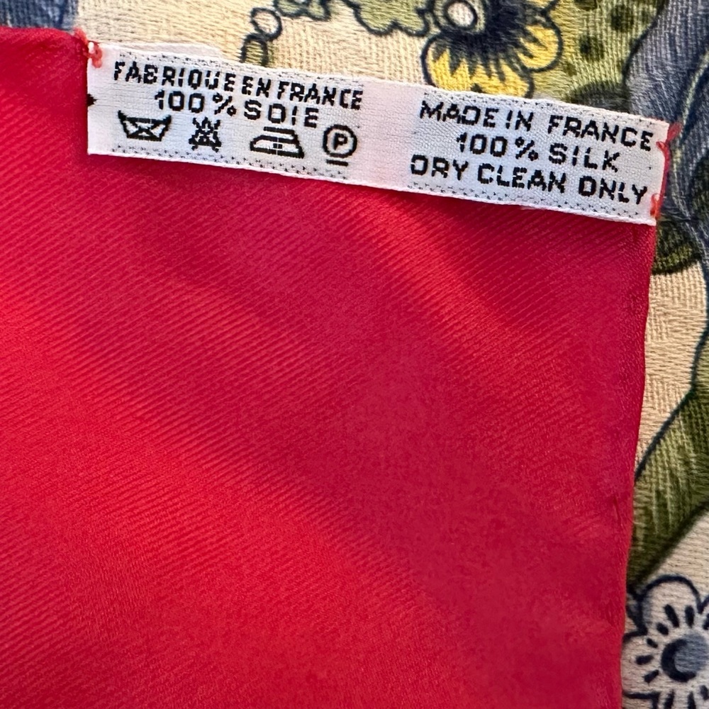 Hermès | Vintage Le Flacon Silk Scarf - Picture 2 of 13